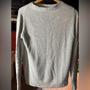 Banana Republic Gray Ribbed Crew Neck Sweater